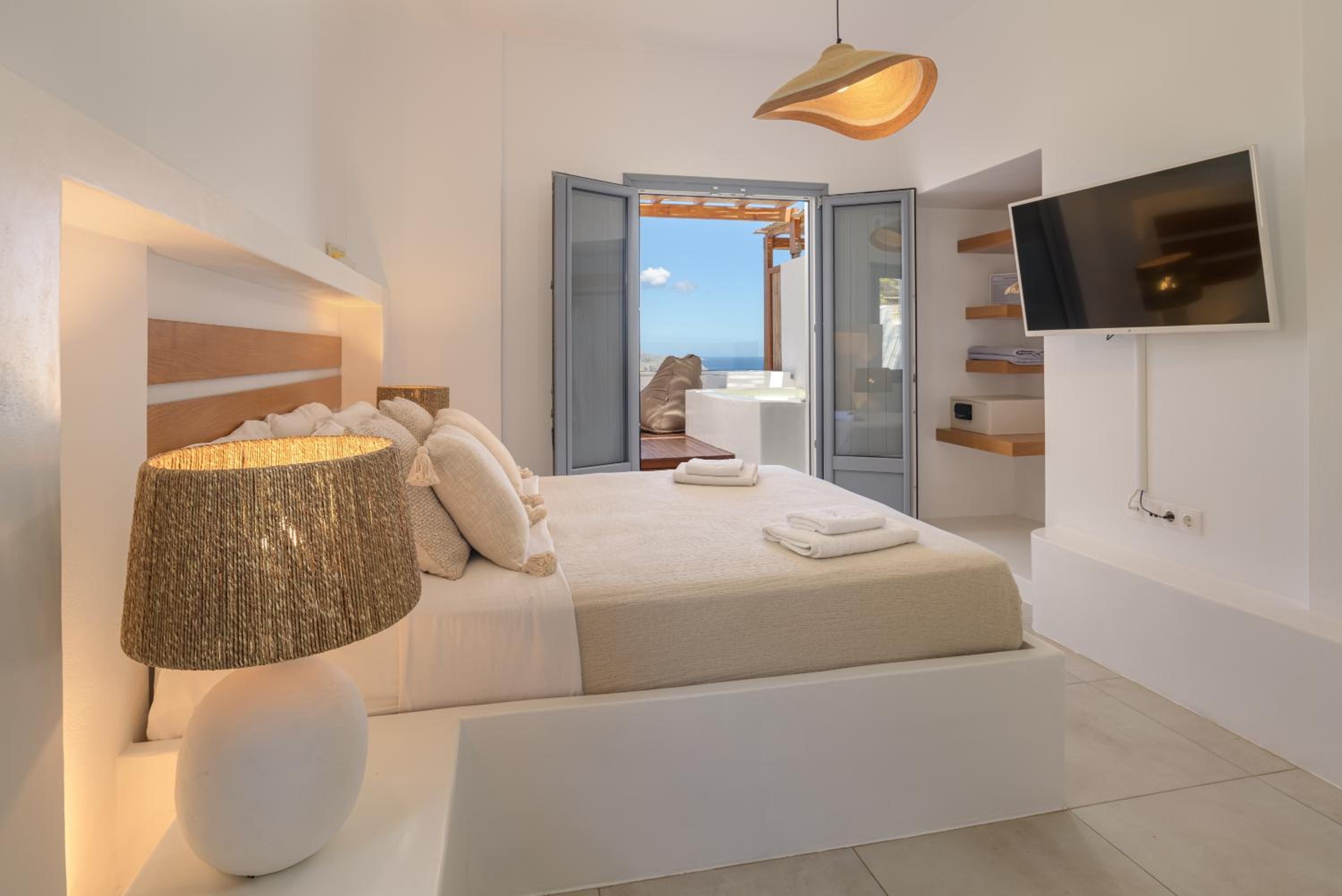 Oneiro Studios 5/50