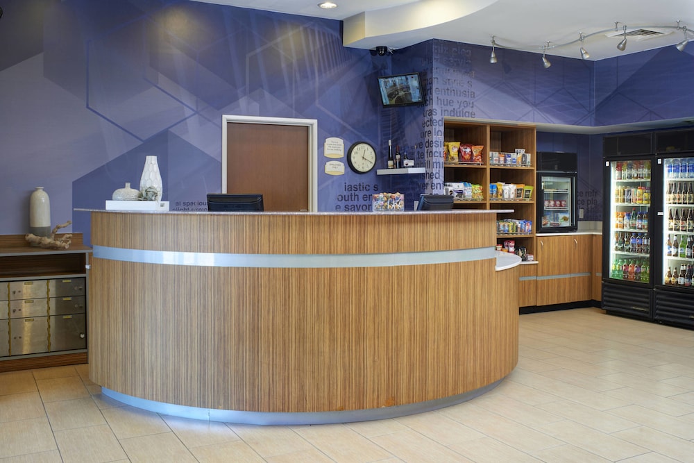 Lobby at SpringHill Suites St. Louis Brentwood, BRENTWOOD - MO