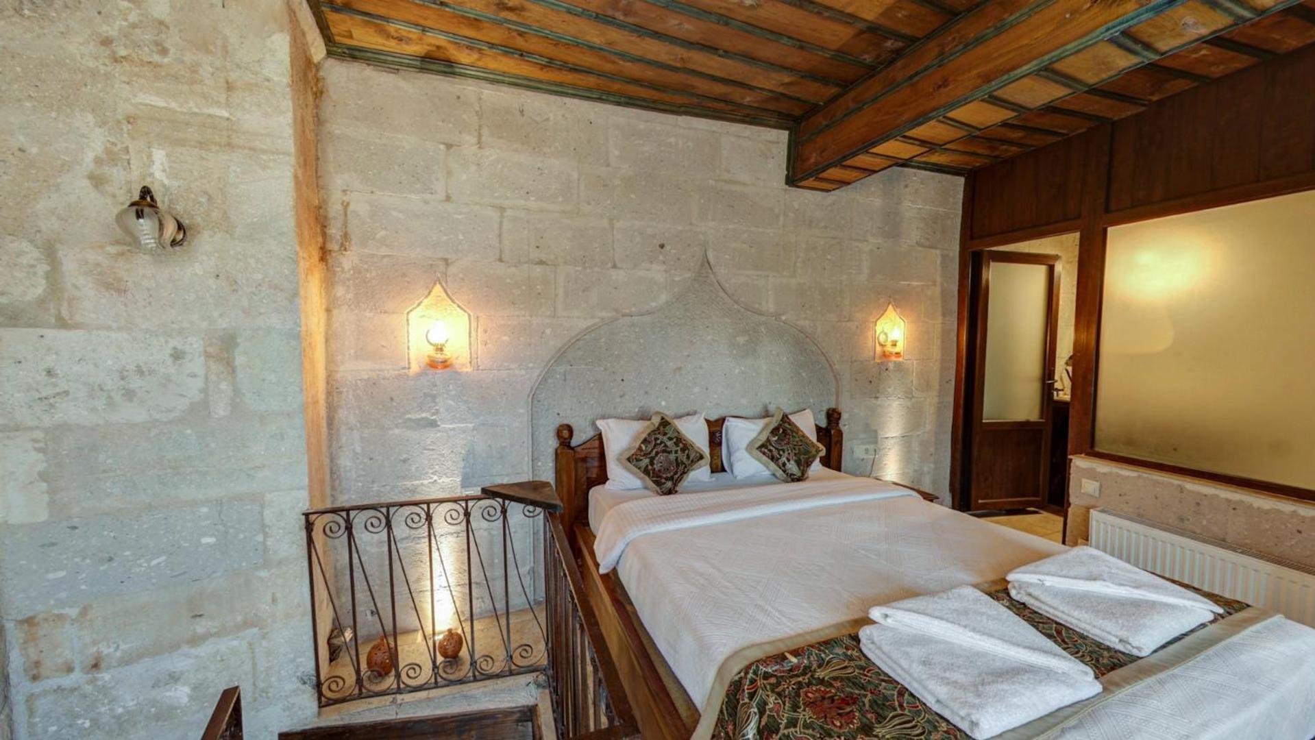 Duplex, Stone, Double Bed