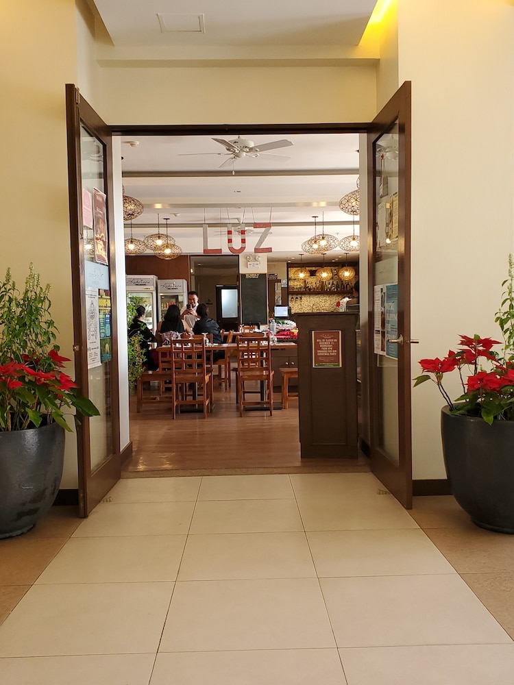 Outlook Ridge Residences N-206 6/50