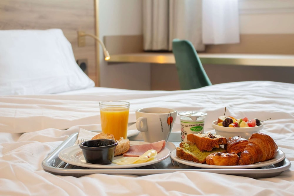 Brit Hotel Bordeaux Aeroport Le Soretel 44/61