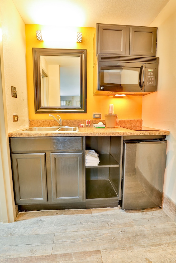 Baymont By Wyndham Murfreesboro 38/42