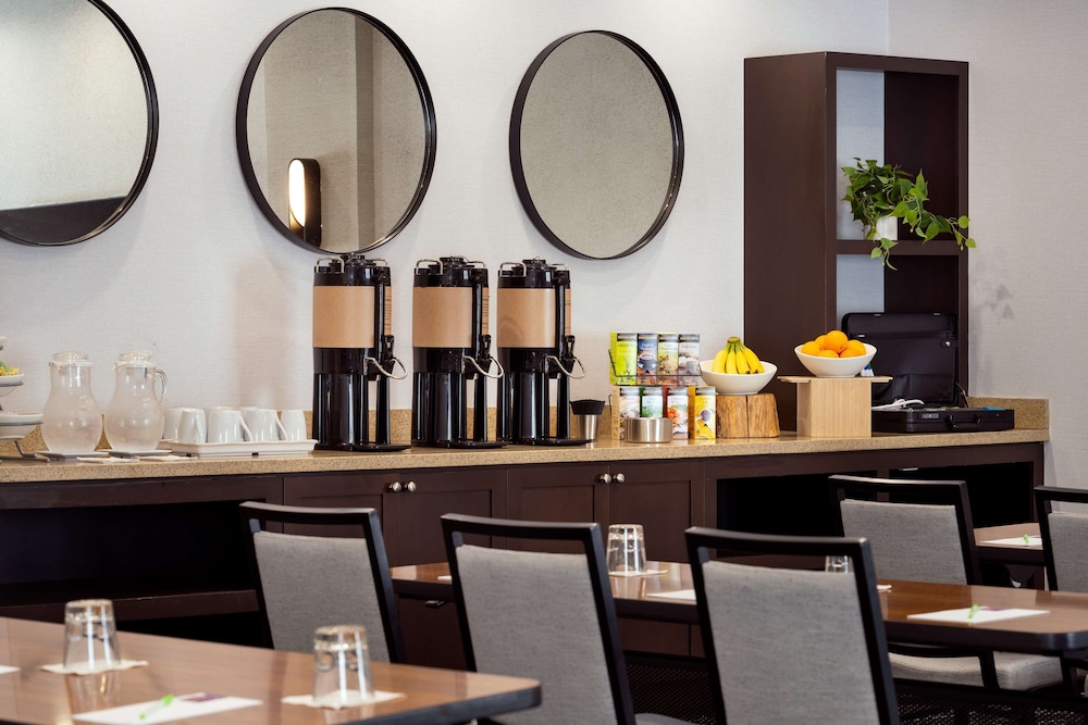 Hyatt Place At Anaheim Resort Convention Center 46/71
