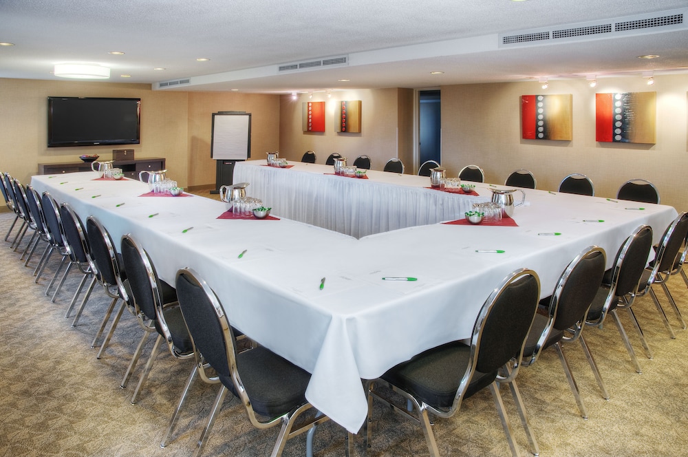 Les Suites Hotel Ottawa 46/50