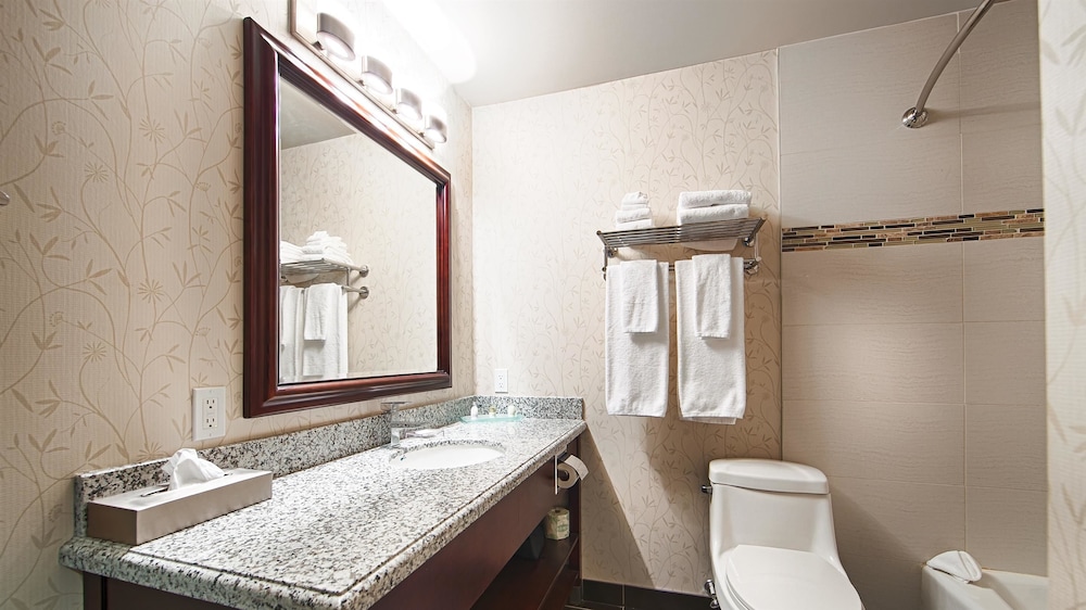 Days Inn By Wyndham Redwater 10/25