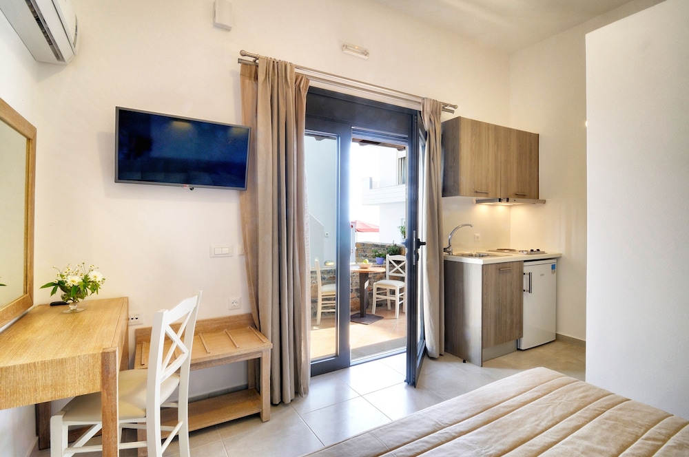 MYRTOS MARE SUITES 24/46