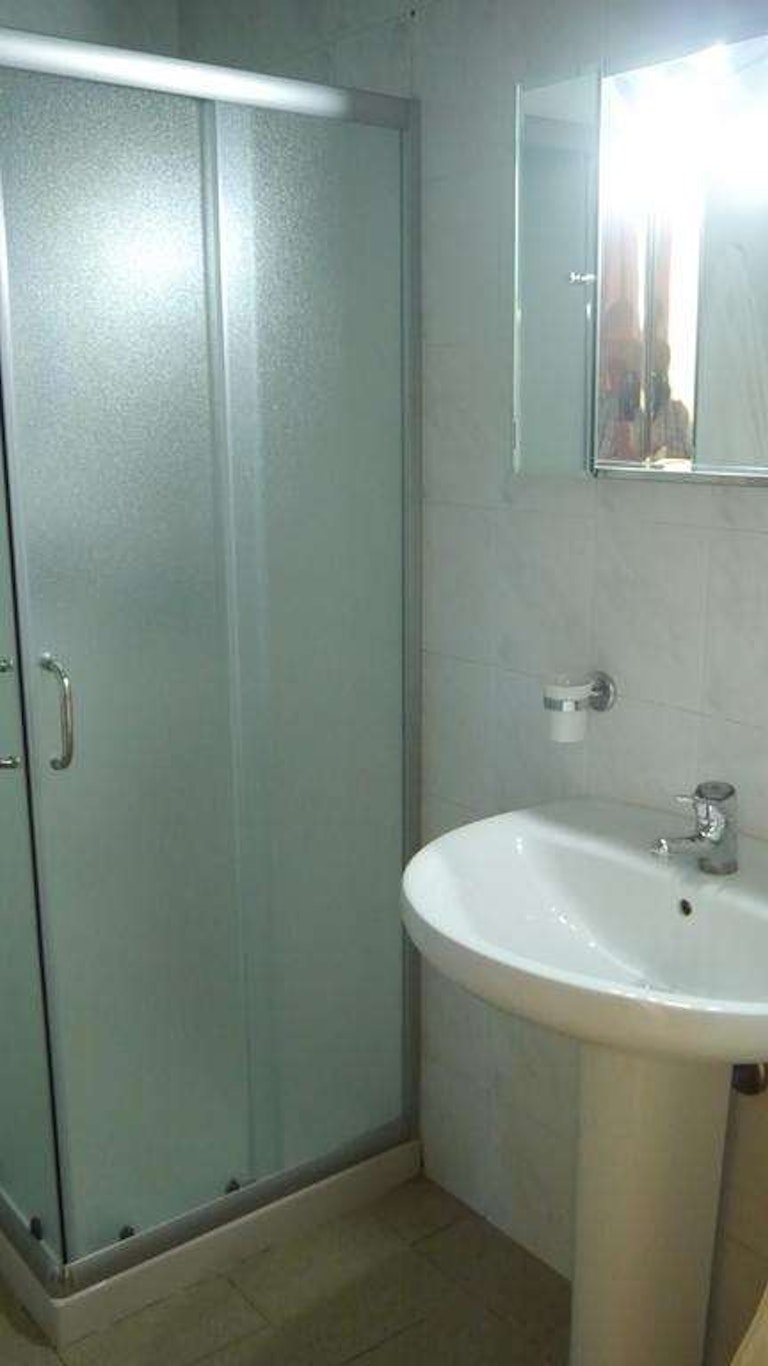 Kruja Hotel 64/65
