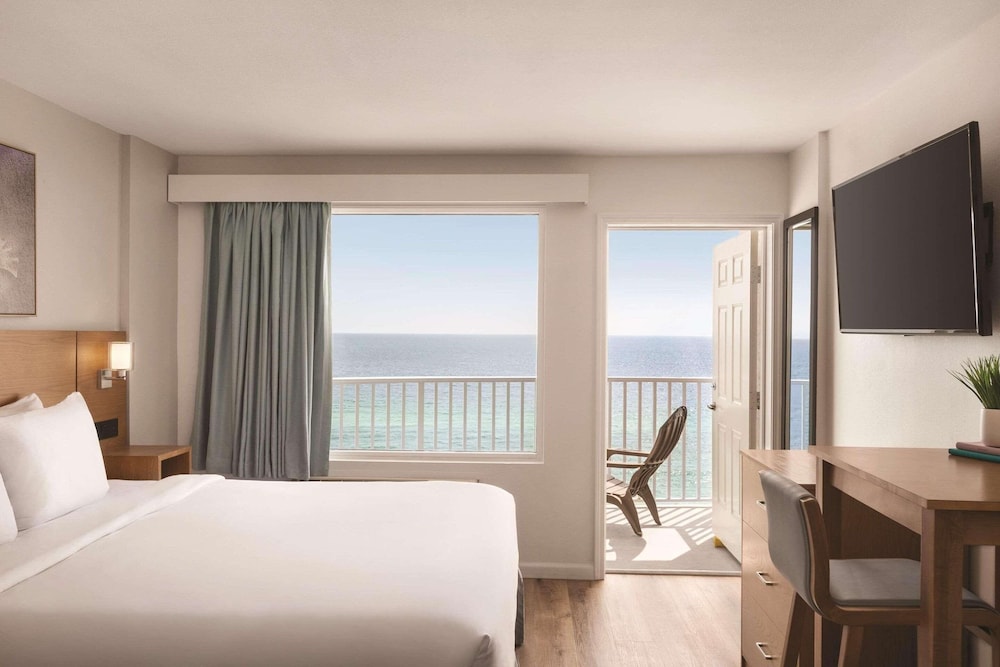 ROOM, KING BED