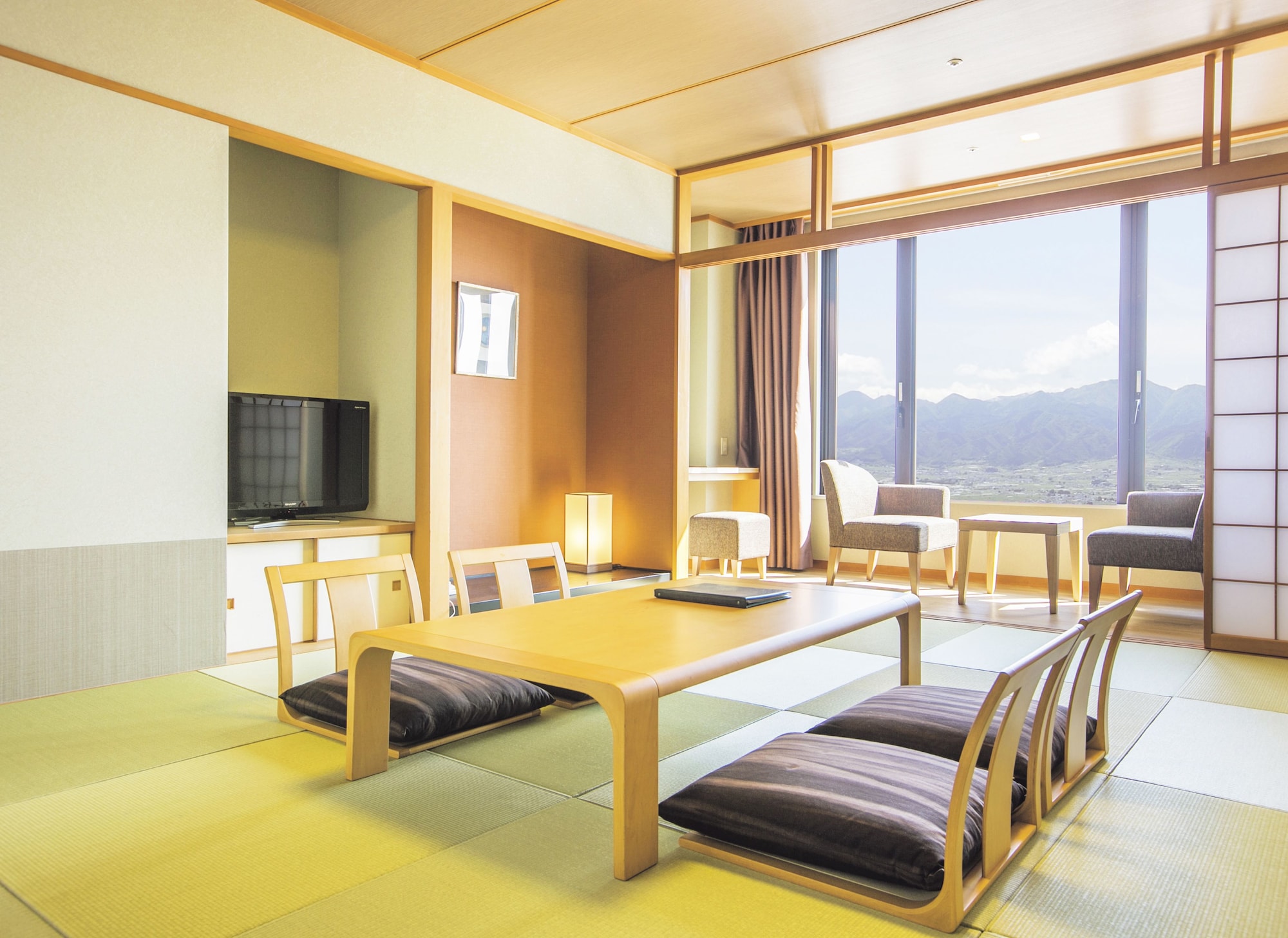 JAPANESE, TATAMI