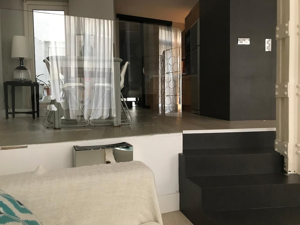 AB Design Suites 43/50