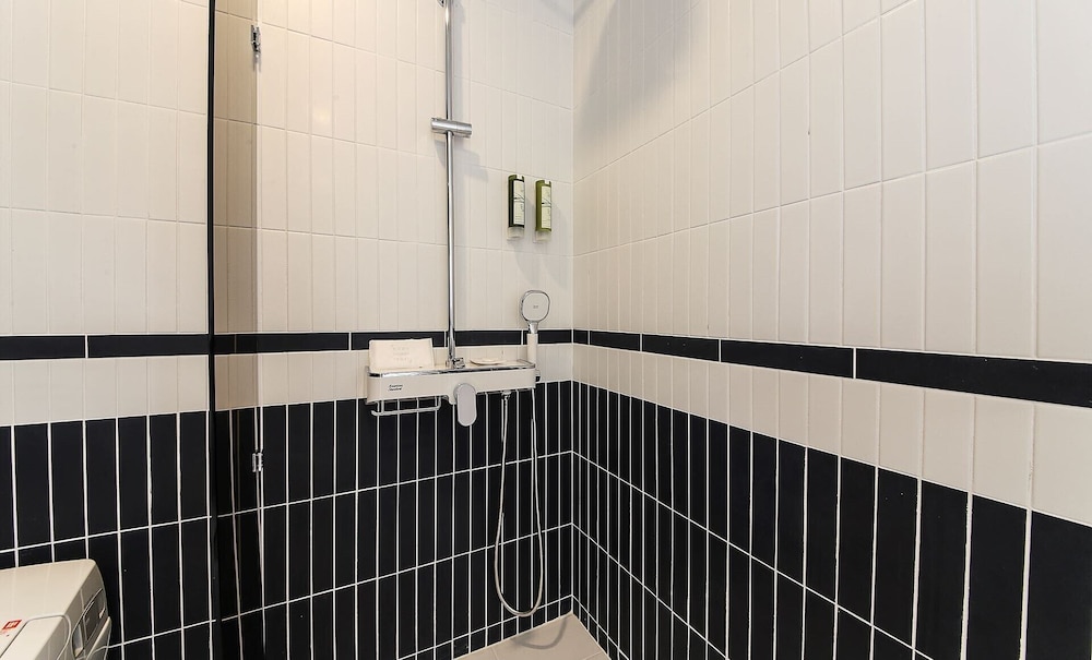 Ava Hotel Songjeong 35/37