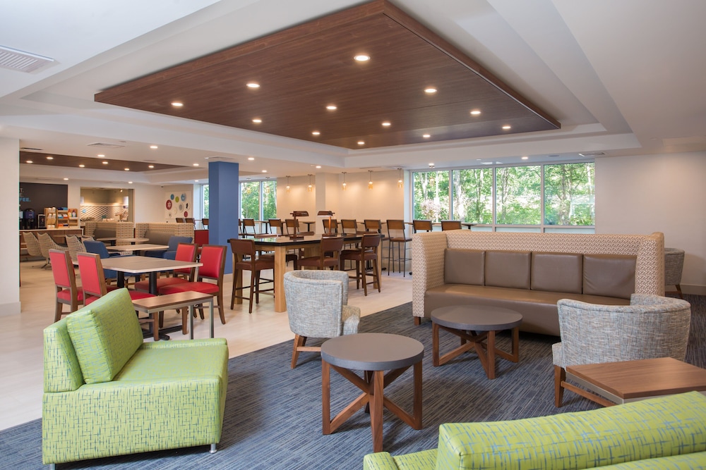 HOLIDAY INN EXPRESS CHELMSFORD 46/65