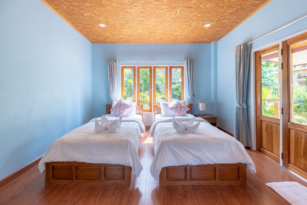 Sea Far Resort 24/72