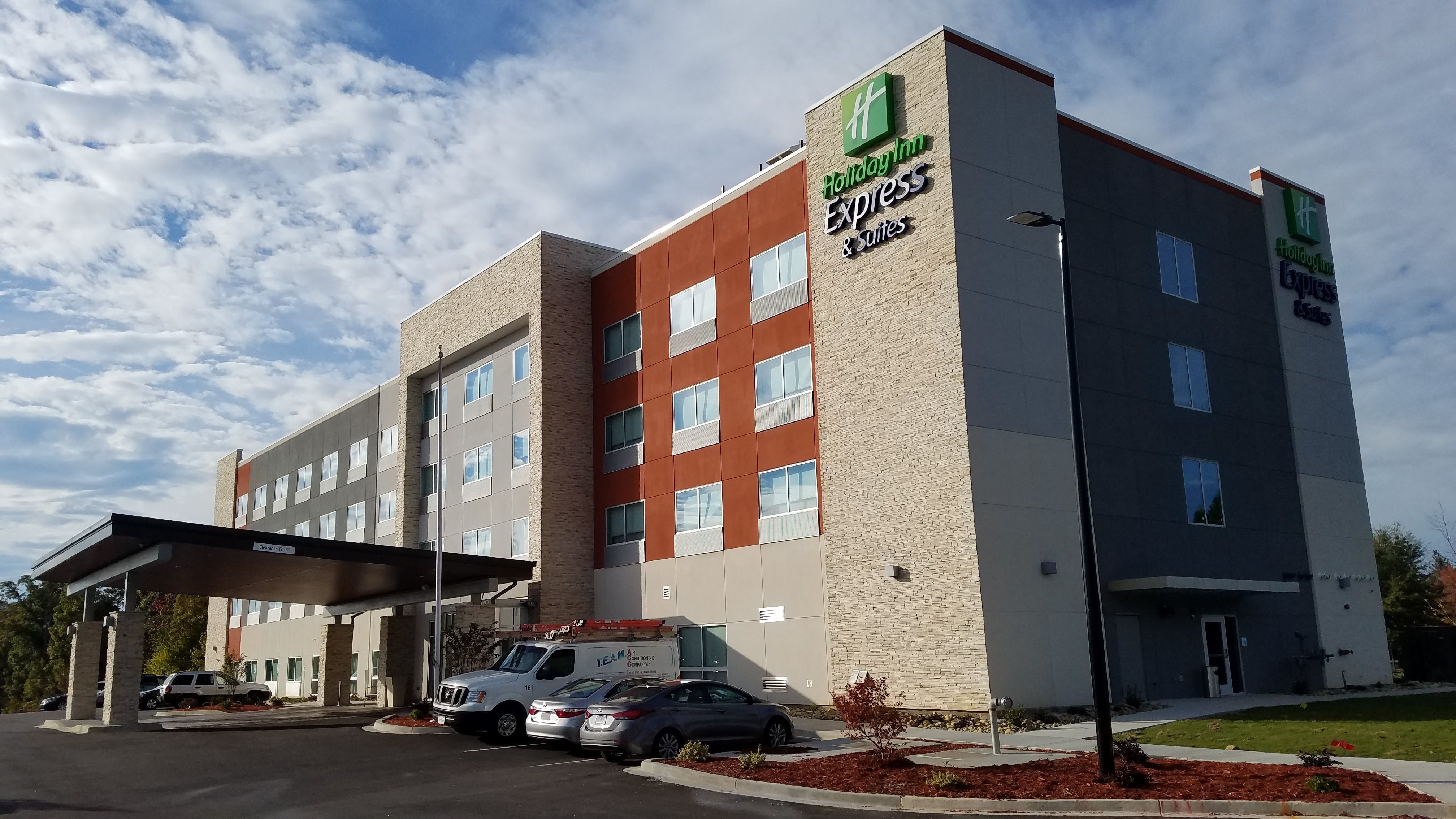 Holiday Inn Express Suites Greenville Se Simpsonville 58/63