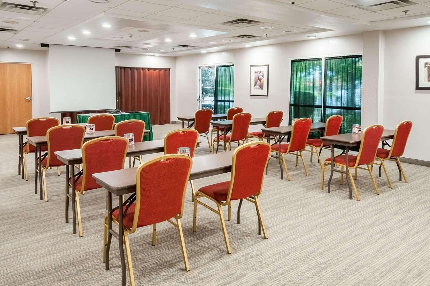 Country Inn and Suites By Radisson Cookeville TN 43/48