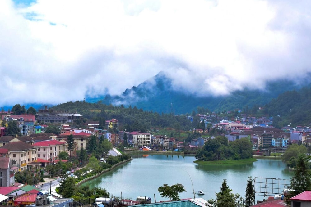 Sapa Hilton Hotel 45/50