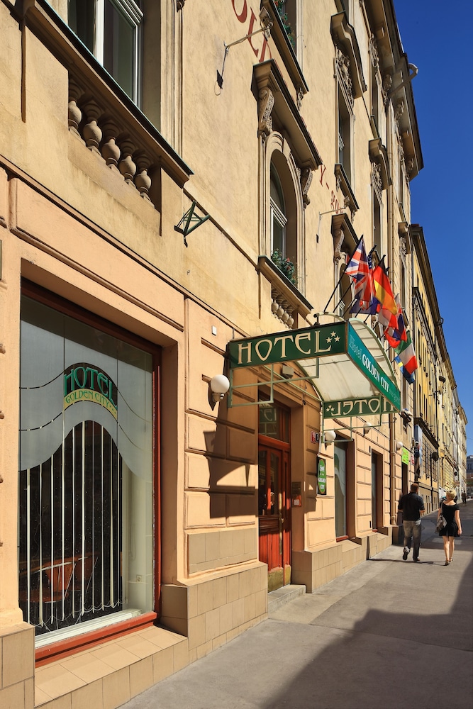 Hotel Golden City Garni 5/55