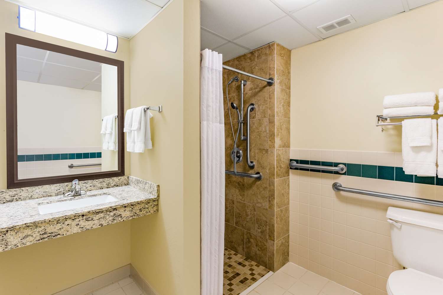 Americinn By Wyndham Princeton Mn 27/28