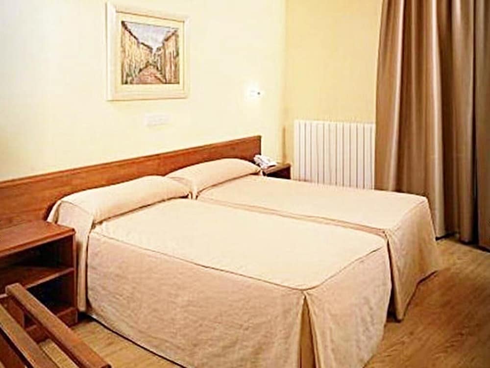 Hotel ELE Acueducto 26/57