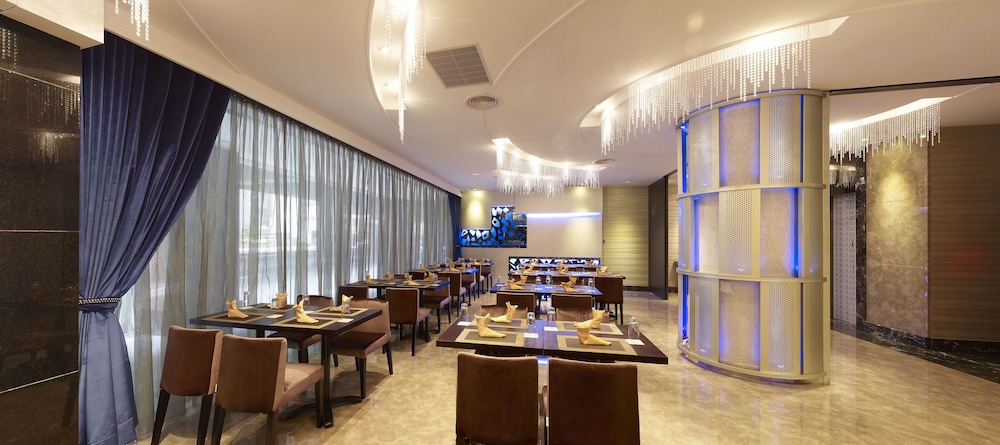 The Loft Hotel 63/75