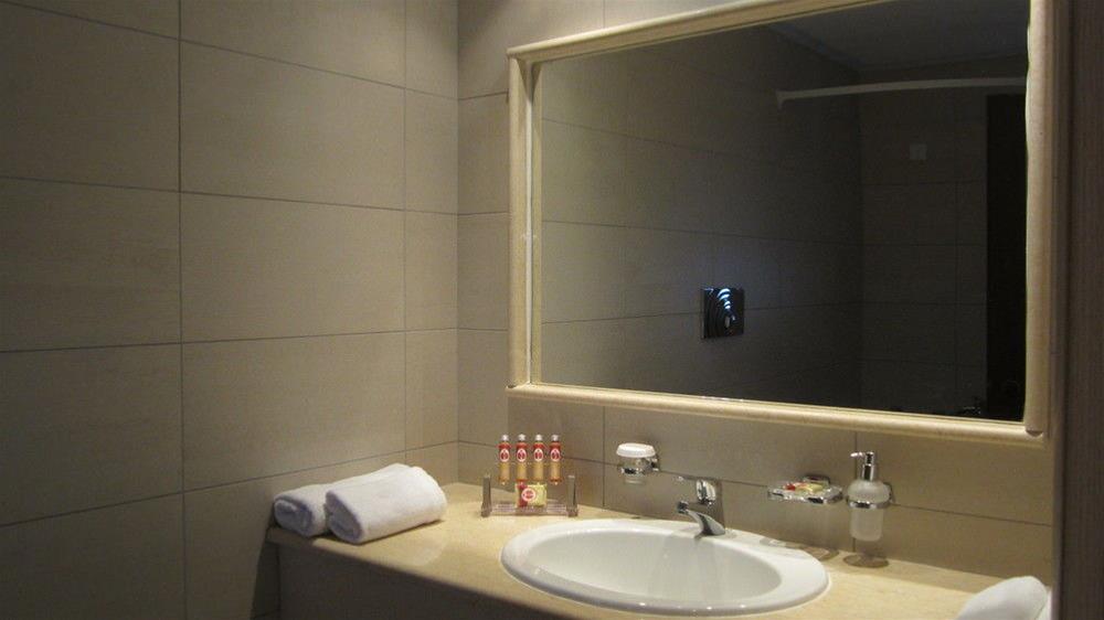 Ionian Princess Suite Hotel 53/57
