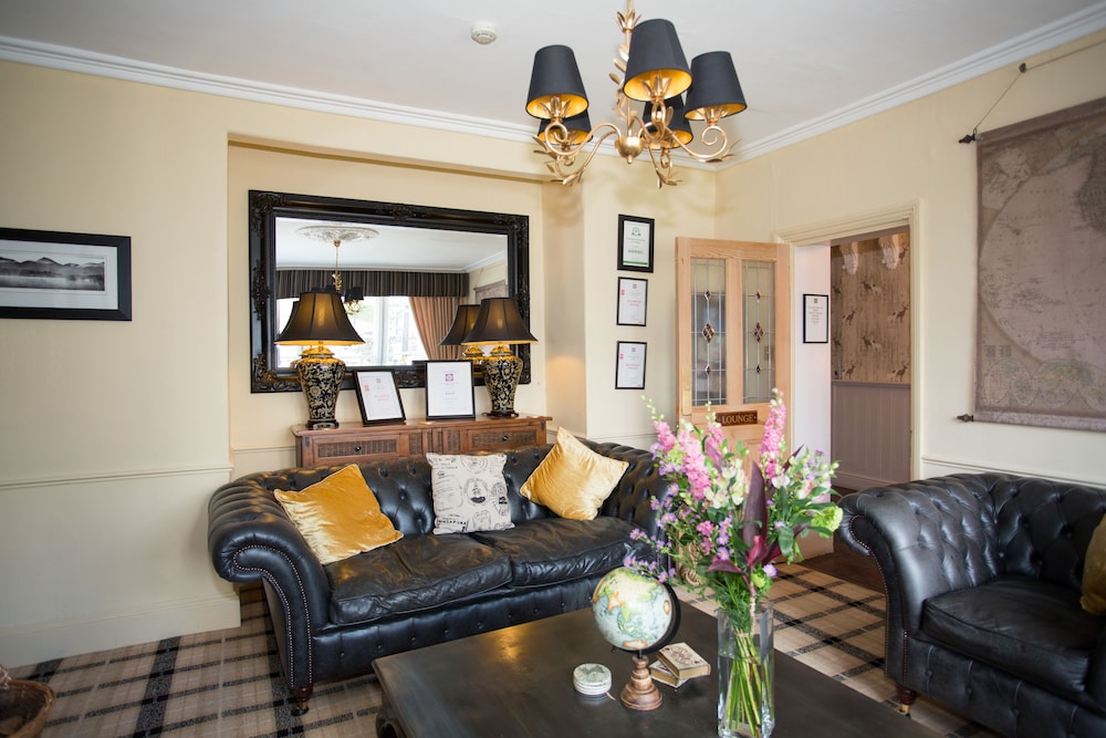 Holly Lodge Guest House 44/72