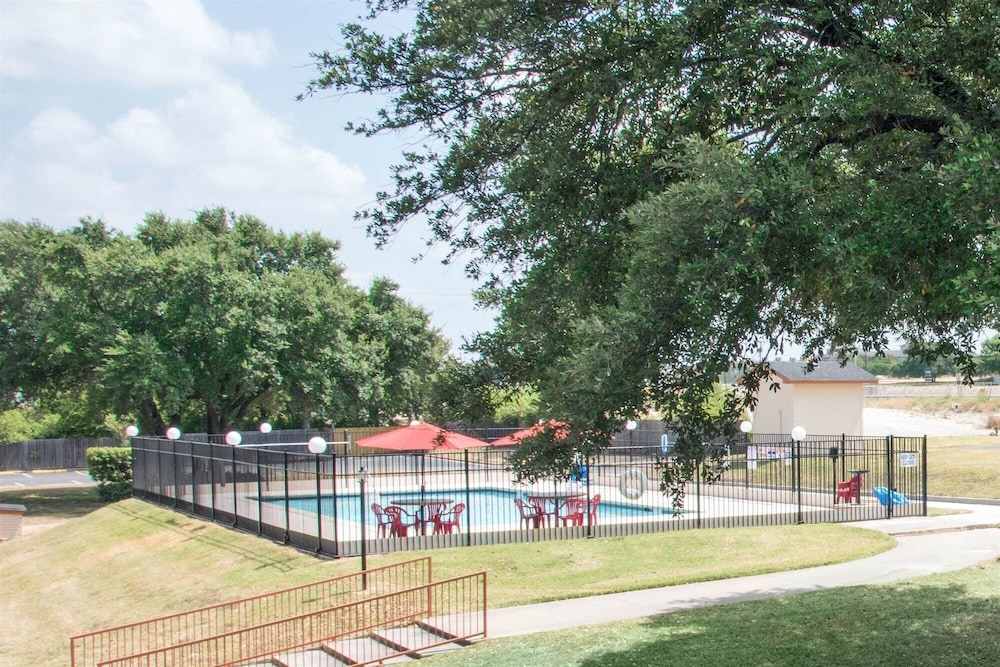Studio6 Temple, TX 36/41