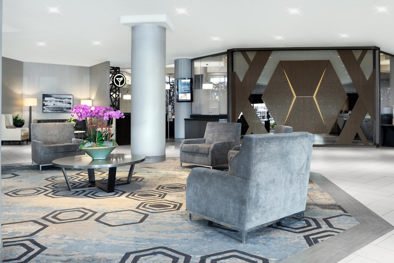 Sheraton Vancouver Guildford Hotel 2/9