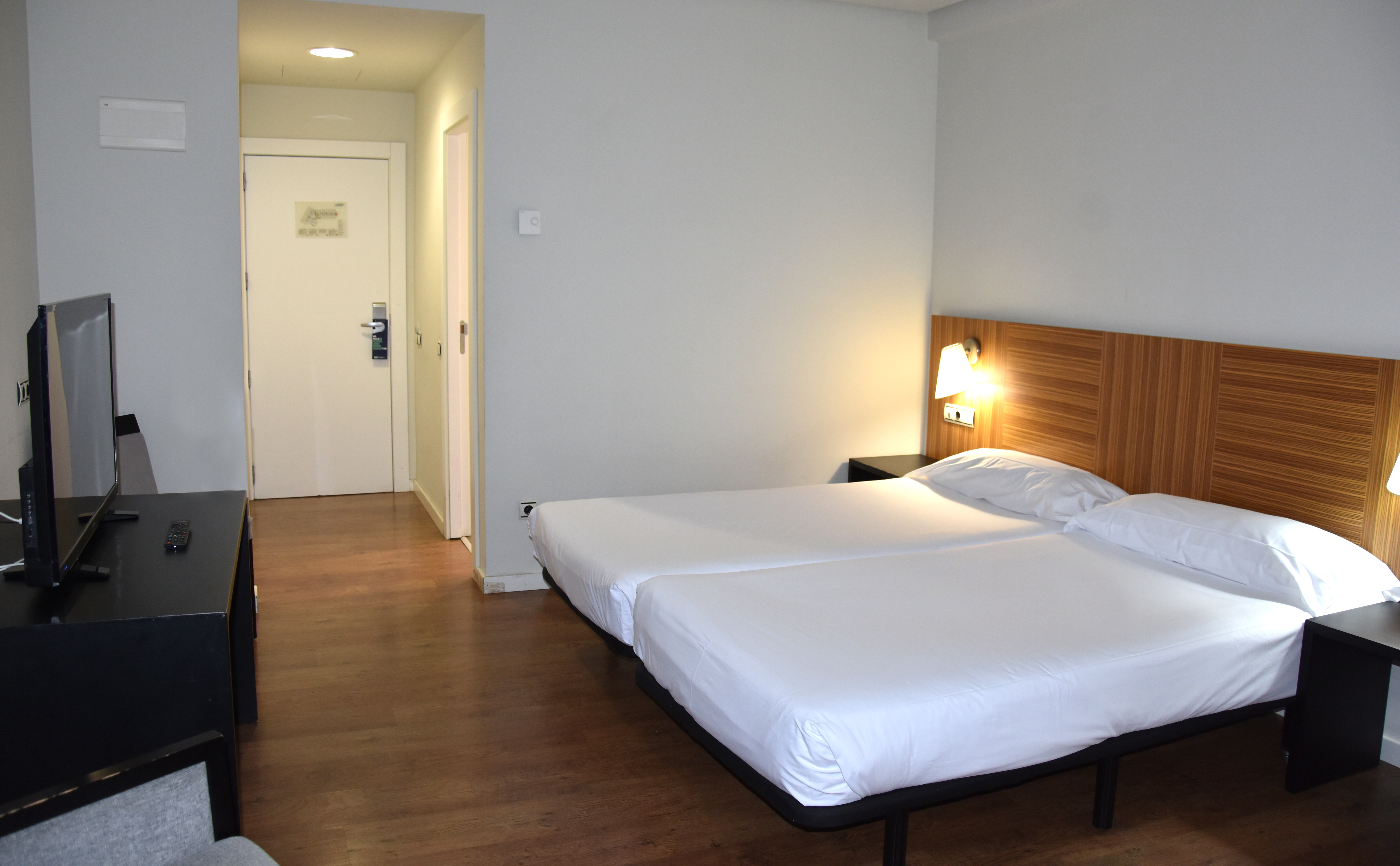 Economy, Double Bed