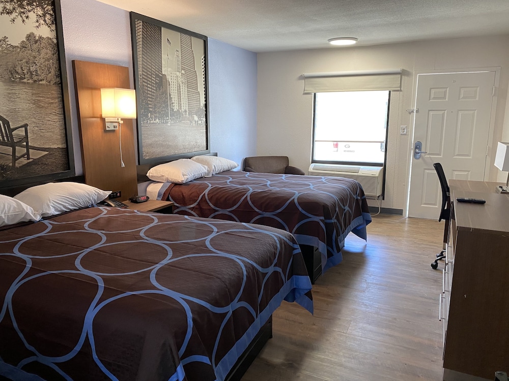 Super 8 By Wyndham Marietta/West/Atl Area 13/24