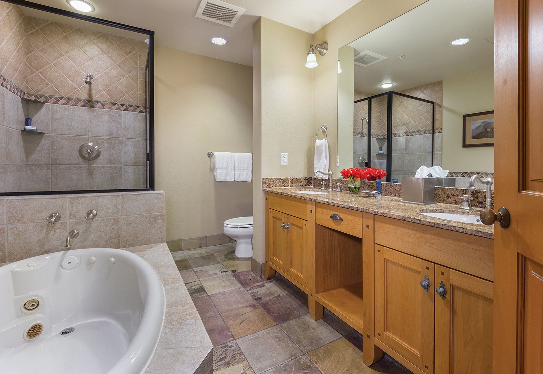 2 Bedroom Deluxe Suite (2BD)