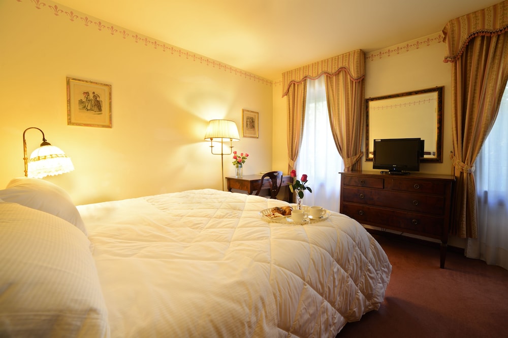 Hotel Villa Luppis 11/77