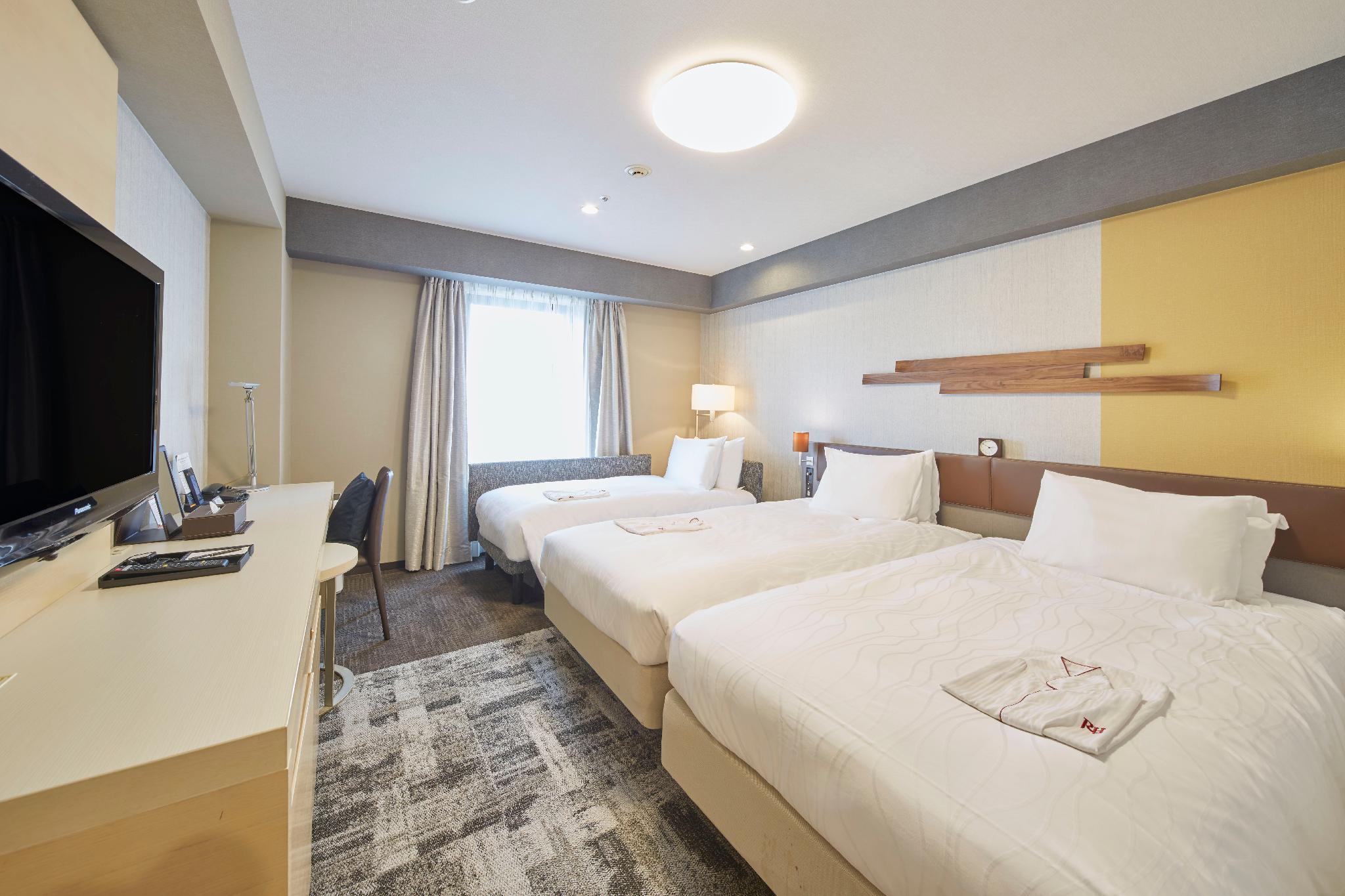 ROOM, TWIN BEDS, SOFA