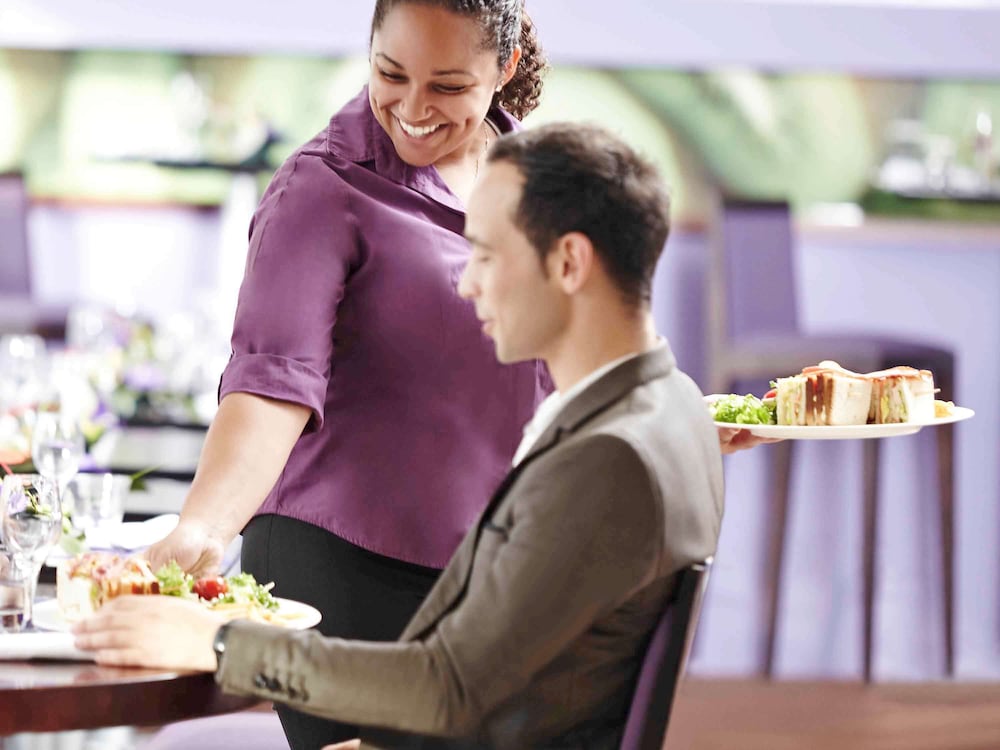 NOVOTEL AMBOISE 25/49