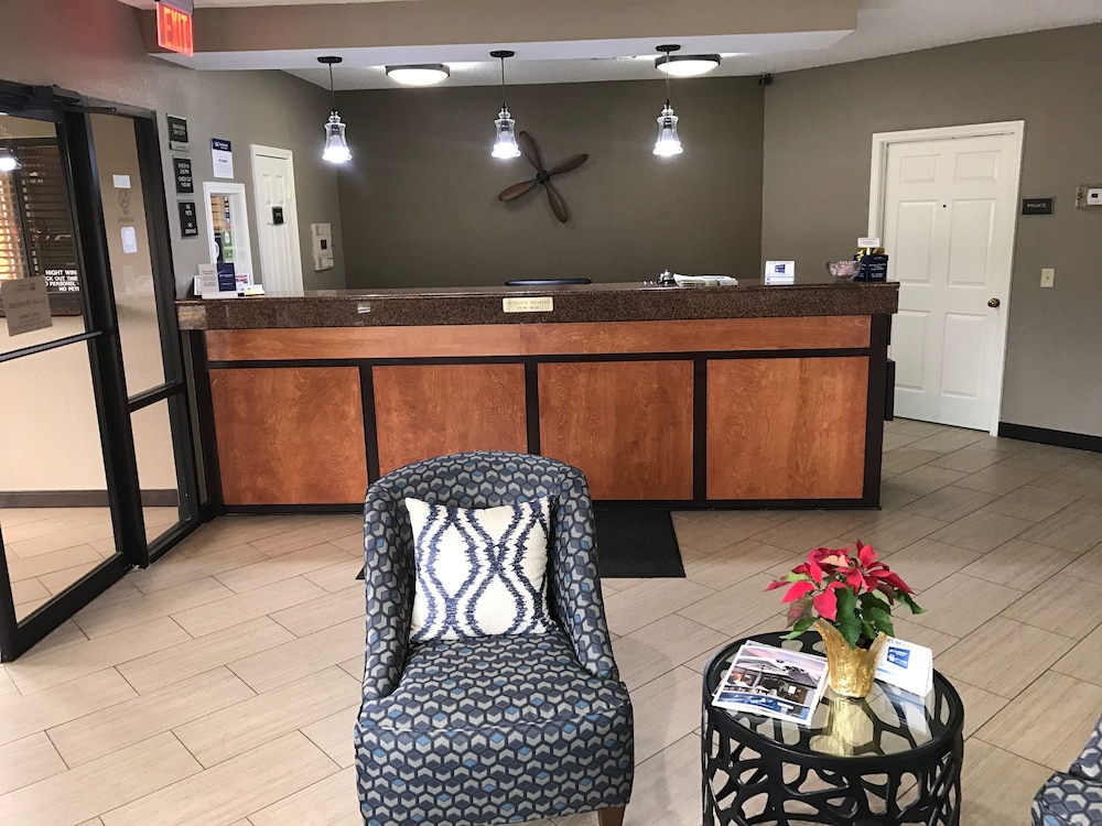 Best Western Airport Inn 14/40