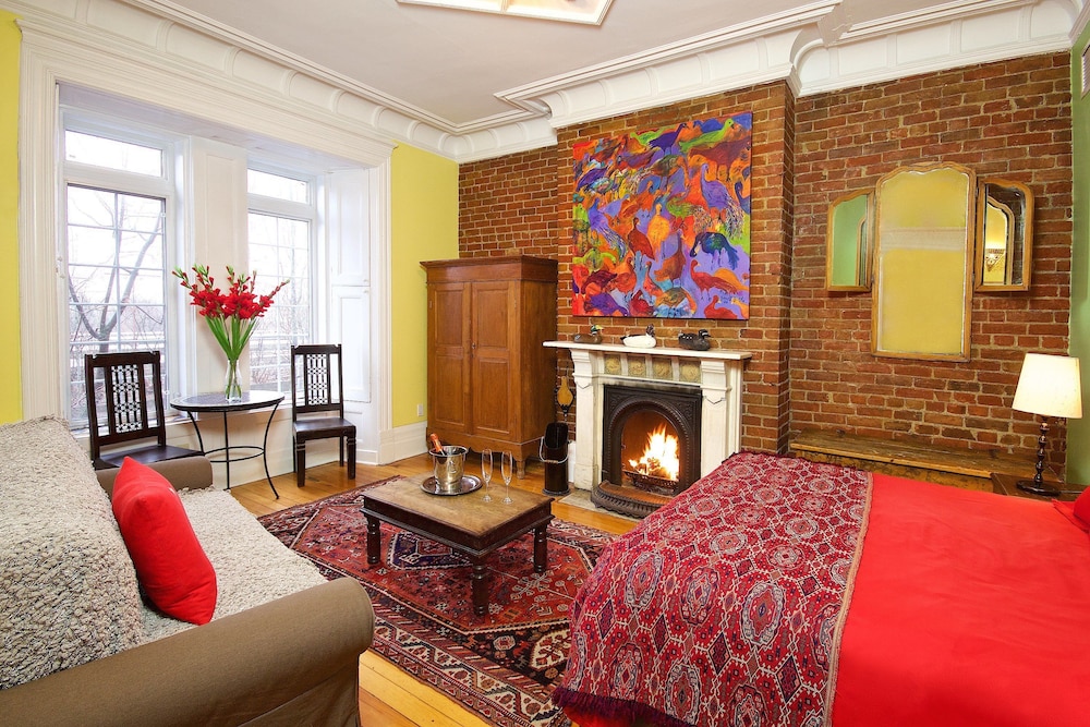 Petite Auberge Les Bons Matins B&B 50/72