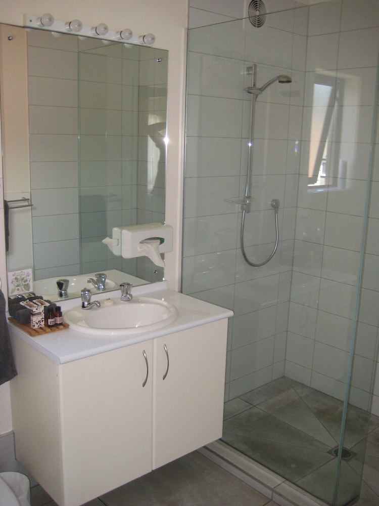 1 BEDROOM, EXECUTIVE