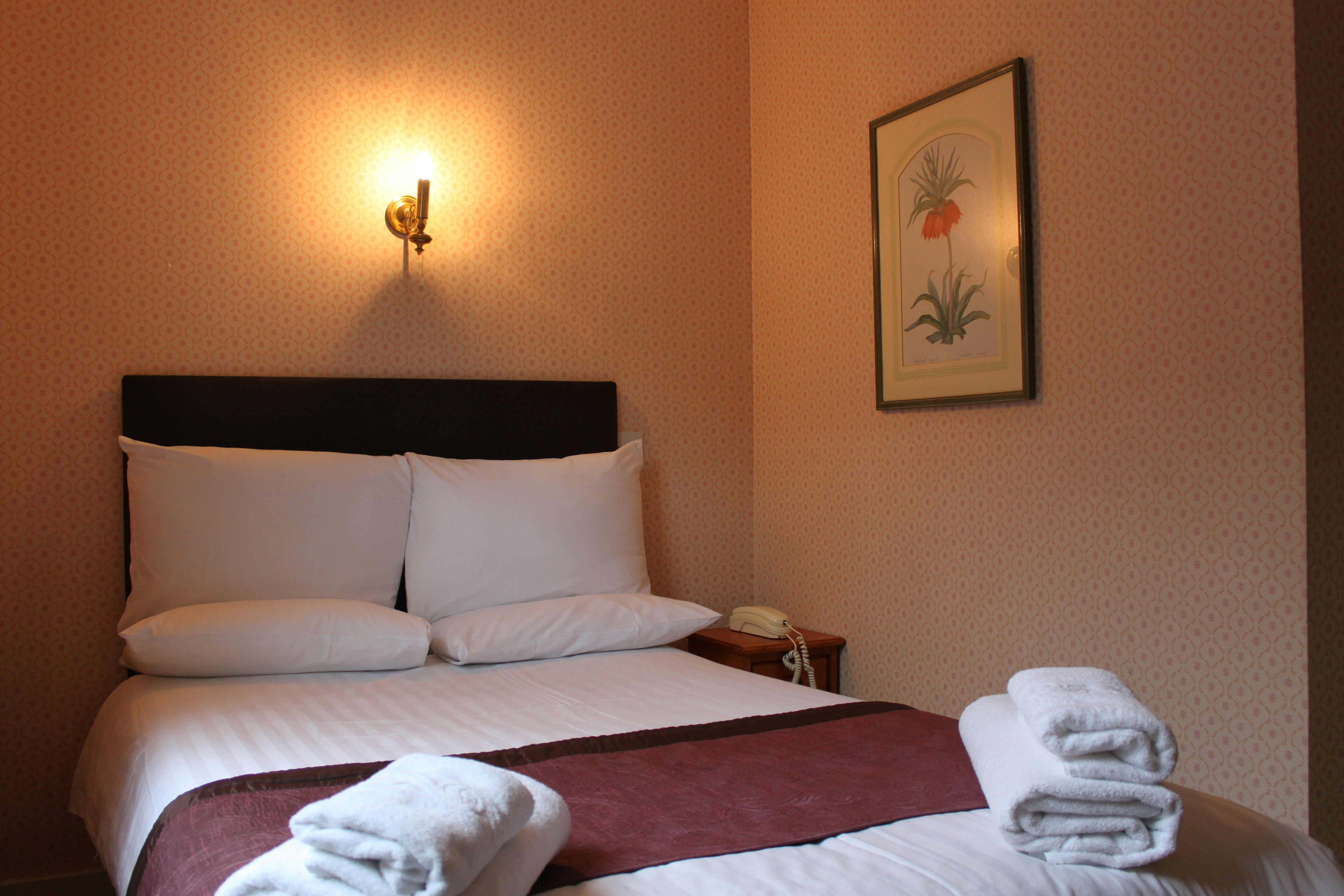 Brook Red Lion Hotel 28/49