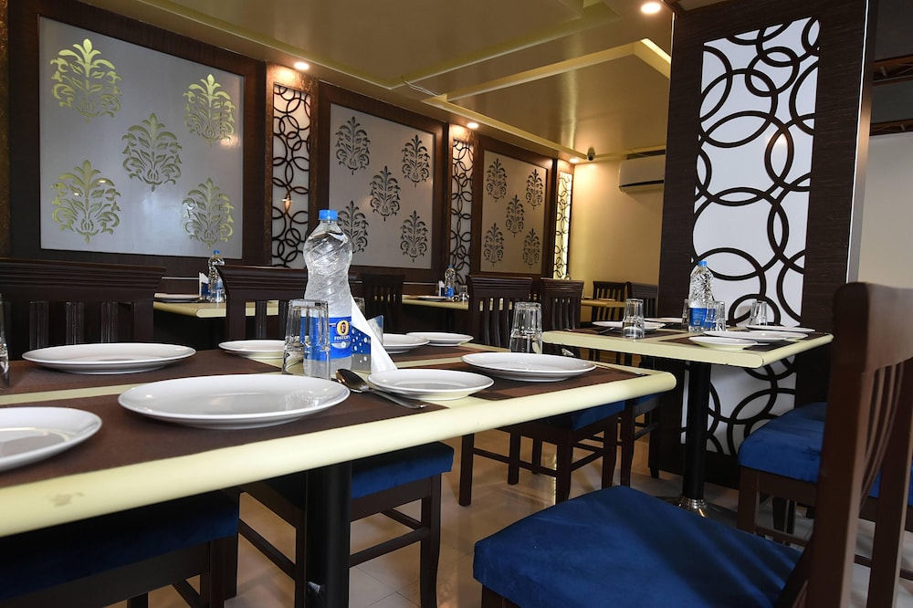 Kyriad Hotel Pimpri (ex Hotel Kundan Palace) 25/28