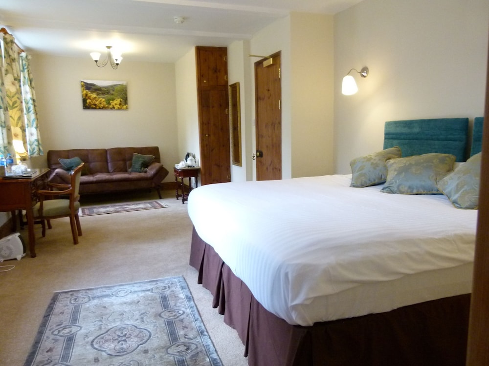 Collaven Manor Hotel 15/78