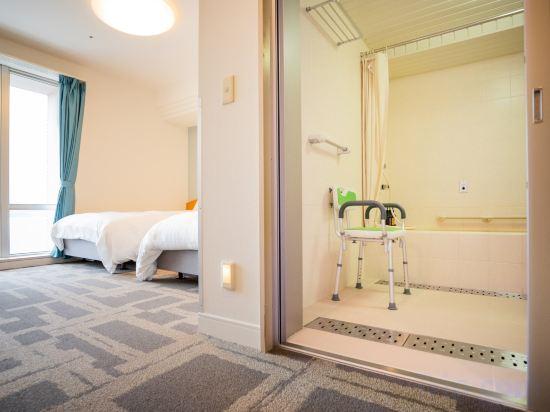 Room, Twin Beds, Accessible