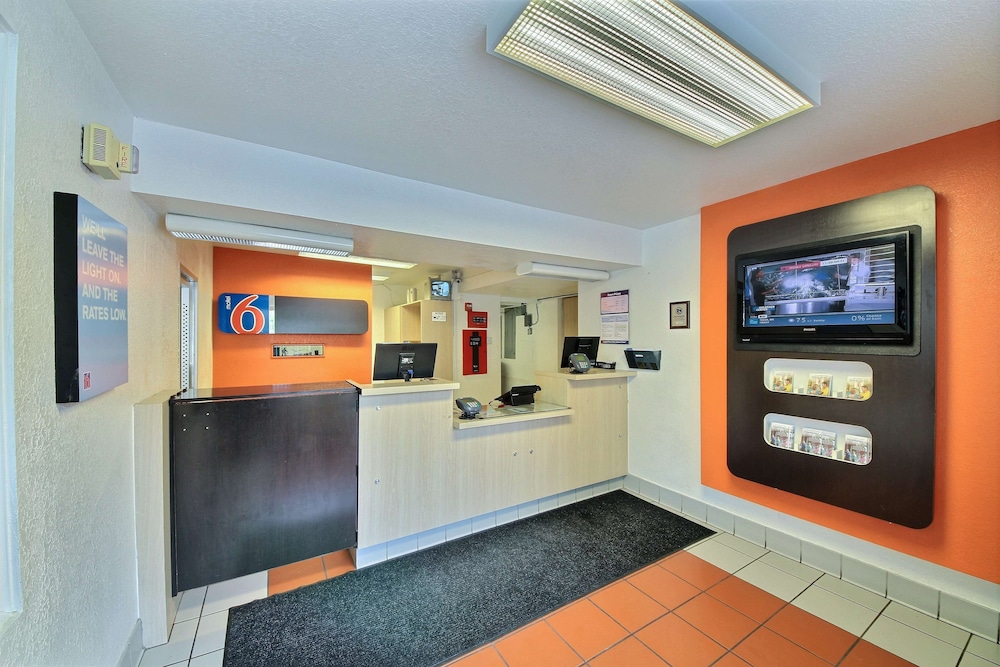 Motel6 San Marcos, TX 9/49