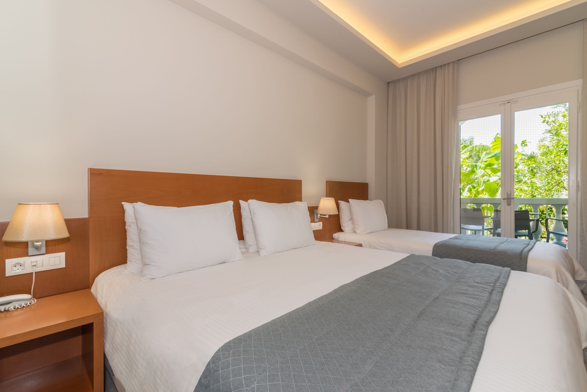TRIPLE ROOM GARDEN VIEW