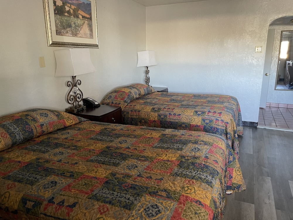 Travelodge by Wyndham Farmington Hwy 64 46/70