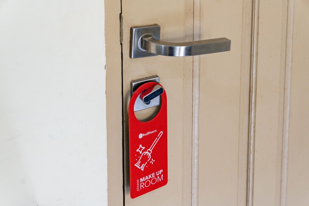 Reddoorz Syariah Near Jalan A Yani Km 8 Citraland 10/26