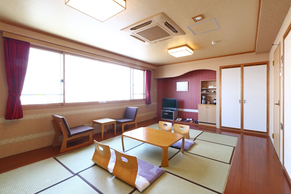 Hanakagura 33/50