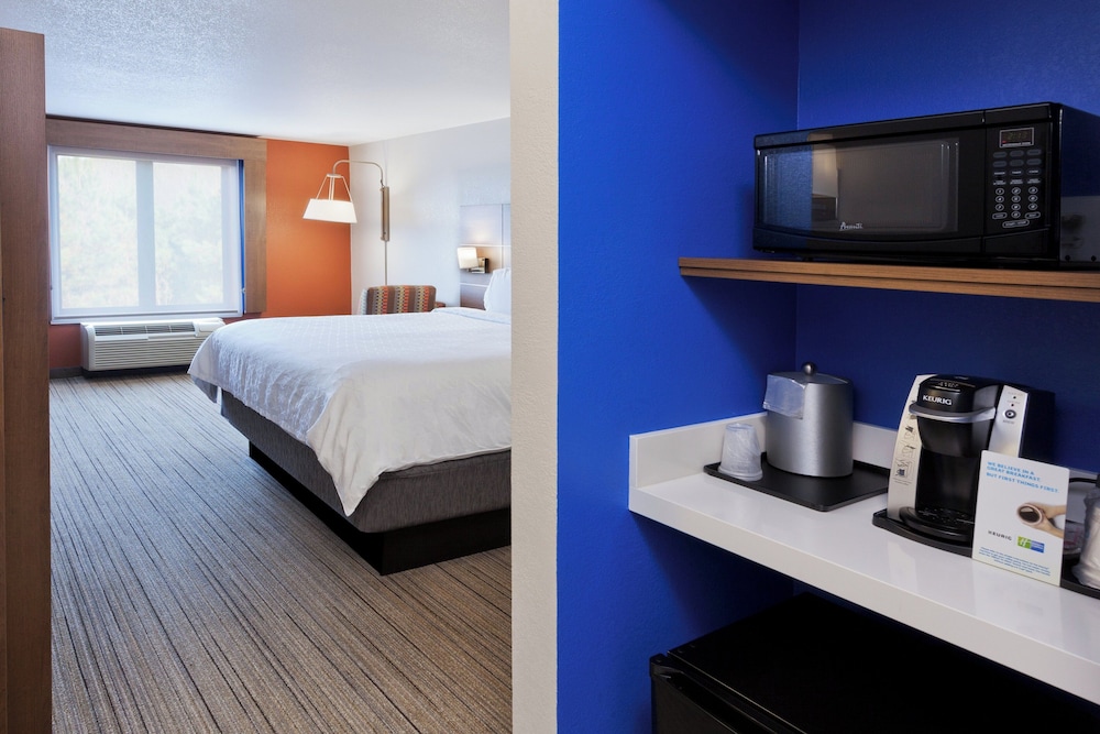 Holiday Inn Express Hotel And Suites Rome East 23/50