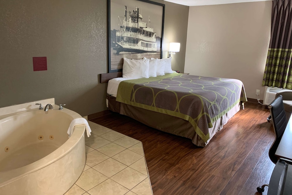 Harmony Hotel Hernando 25/35