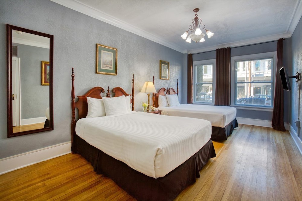 MarQueen Hotel 21/55