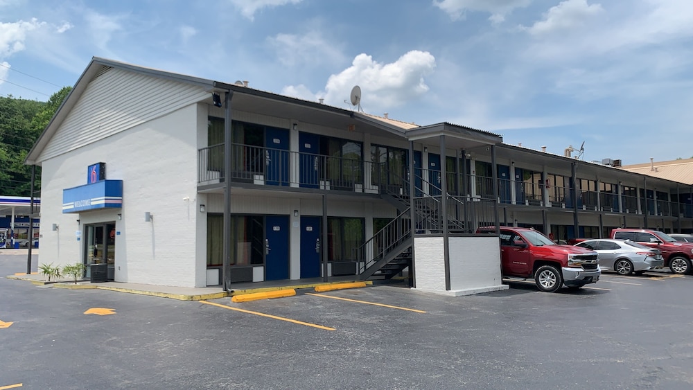 Motel6 Dalton, GA 42/47